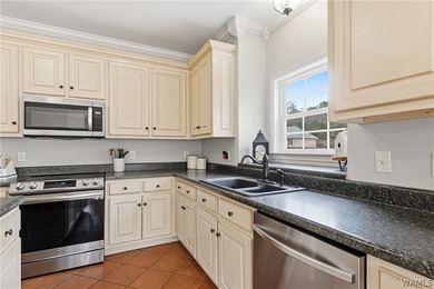 This expansive residence commands a desirable corner lot within - photo 14