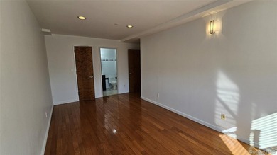 Welcome to this spacious 2-bedroom, 2 full bathroom condominium - photo 16