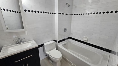 Welcome to this spacious 2-bedroom, 2 full bathroom condominium - photo 18