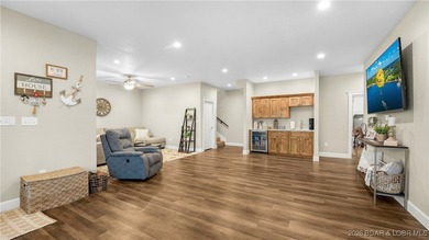 This gorgeous lakefront home truly has it all. Newly built in - photo 28