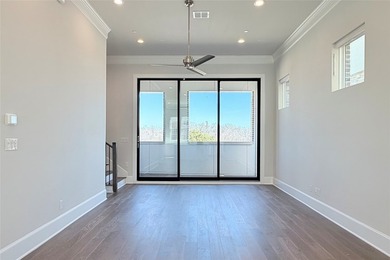 NOW MOVE-IN READY! This stunning 3-bedroom, 3.5-bath end-unit - photo 33