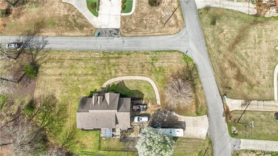 This expansive residence commands a desirable corner lot within - photo 35