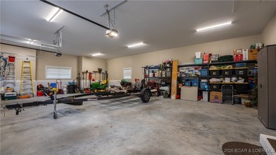 This gorgeous lakefront home truly has it all. Newly built in - photo 38