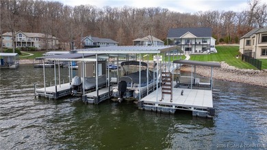 This gorgeous lakefront home truly has it all. Newly built in - photo 47