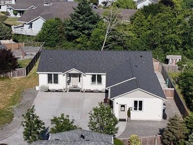 Turn-Key Coastal Retreat with Ocean Views & Privacy. Located - photo 4