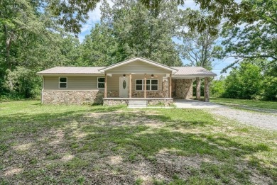 (private lake, pond, creek) Home For Sale in Crossville Tennessee