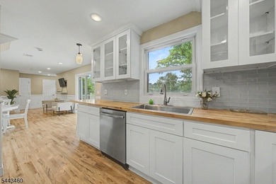 Built in 2024, this move-in ready home offers panoramic Lake - photo 3