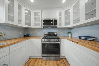 Built in 2024, this move-in ready home offers panoramic Lake - photo 5
