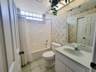 Under contract-accepting backup offers. This charming one-owner - photo 14