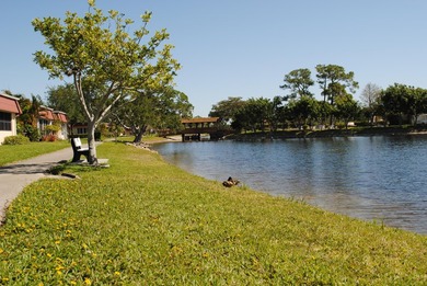 Welcome to your dream condo at 815 Salem Lane, Lake Worth, FL - photo 14