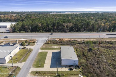 This versatile commercial investment property features multiple - photo 21