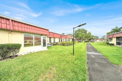 Welcome to your dream condo at 815 Salem Lane, Lake Worth, FL - photo 21