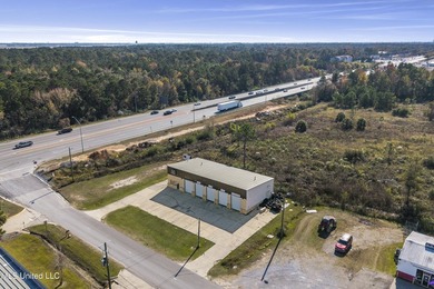This versatile commercial investment property features multiple - photo 22