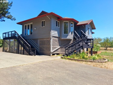 (private lake, pond, creek) Home For Sale in Coquille Oregon