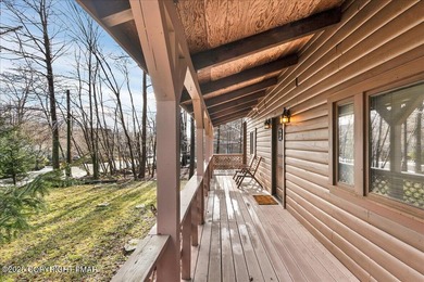 Lake Carobeth Home For Sale in Tobyhanna Pennsylvania