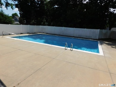 Spacious first floor Ranch style 2-bedroom condo, in a desirable - photo 13