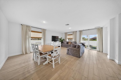 Welcome to this beautifully maintained home featuring 4 bedrooms - photo 13