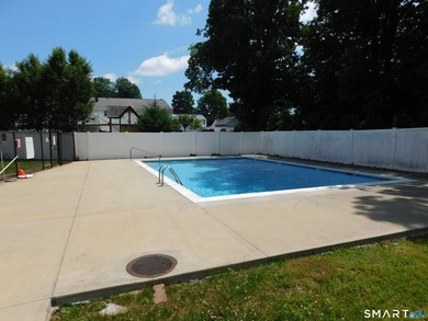 Spacious first floor Ranch style 2-bedroom condo, in a desirable - photo 14