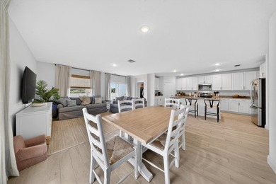 Welcome to this beautifully maintained home featuring 4 bedrooms - photo 15