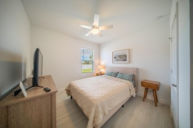 Welcome to this beautifully maintained home featuring 4 bedrooms - photo 20