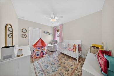 Welcome to this beautifully maintained home featuring 4 bedrooms - photo 30