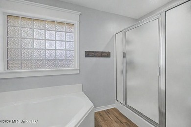 Adorable and well-maintained home featuring a newer A/C system - photo 20