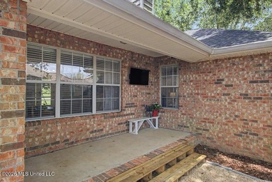 Adorable and well-maintained home featuring a newer A/C system - photo 23