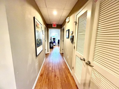 EASY SHOW! Now vacant. Destin BUSINESS PROFESSIONALS! Here is a - photo 26