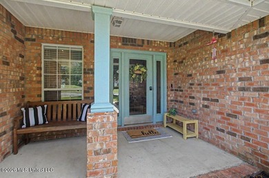 Adorable and well-maintained home featuring a newer A/C system - photo 29