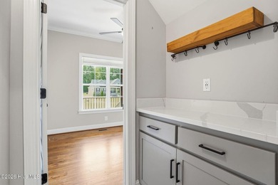 Back on the market, NO fault of the seller!!! Lives like a 5+ - photo 33