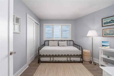 Exceptional soundfront offering combining a beautifully - photo 37