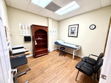 EASY SHOW! Now vacant. Destin BUSINESS PROFESSIONALS! Here is a - photo 43