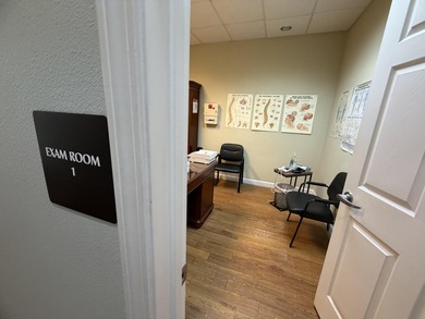 EASY SHOW! Now vacant. Destin BUSINESS PROFESSIONALS! Here is a - photo 44