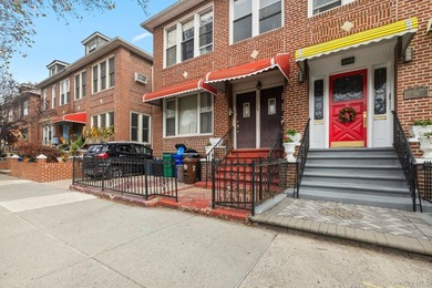 Unlock the potential of this solid three-unit brick building - photo 3