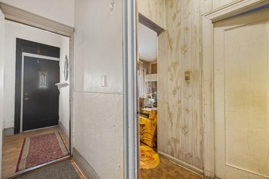 Unlock the potential of this solid three-unit brick building - photo 9