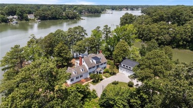 Discover this extraordinary Little Neck home, a spectacular 1910 - photo 4