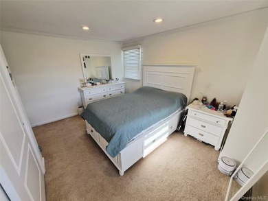 Welcome to this exceptional 6-bedroom Colonial offers the - photo 22