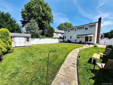 Welcome to this exceptional 6-bedroom Colonial offers the - photo 30