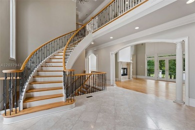 Set on the fifth hole of the golf course, this Chateau Elan - photo 4