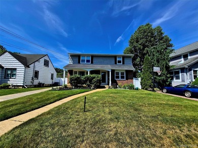 Welcome to this exceptional 6-bedroom Colonial offers the - photo 39