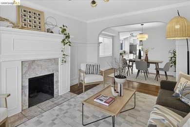 This beautiful Longfellow bungalow lives like a single family - photo 4
