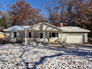 Houghton Lake Home Active Under Contract in Houghton Lake Michigan