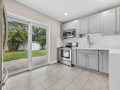Charming and beautifully updated 3-bedroom, 2-bath residence - photo 5