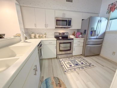 It's all about the location. Situated in a sought-after location - photo 11