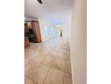 Impeccably maintained and presented in like-new condition, this - photo 12