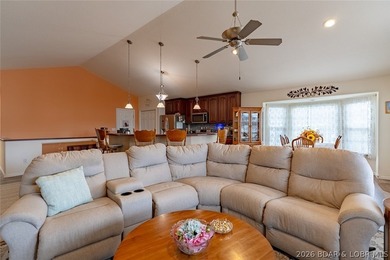 Enjoy easy, low-maintenance living in this spacious 3 bed / 3 - photo 13