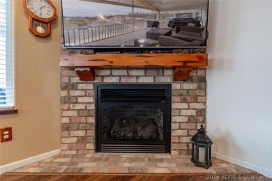Enjoy easy, low-maintenance living in this spacious 3 bed / 3 - photo 14