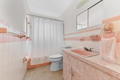 Welcome to this charming 1-story home in Oakland Park, offering - photo 14