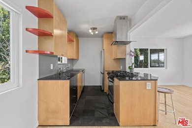 631 Pier Ave presents a rare opportunity to acquire a - photo 10