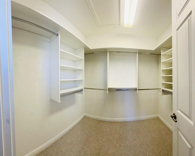 Impeccably maintained and presented in like-new condition, this - photo 24